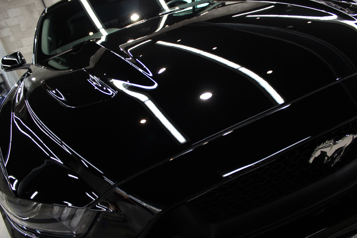 フォード マスタング GTクーペプレミアム ブラック ボンネット1